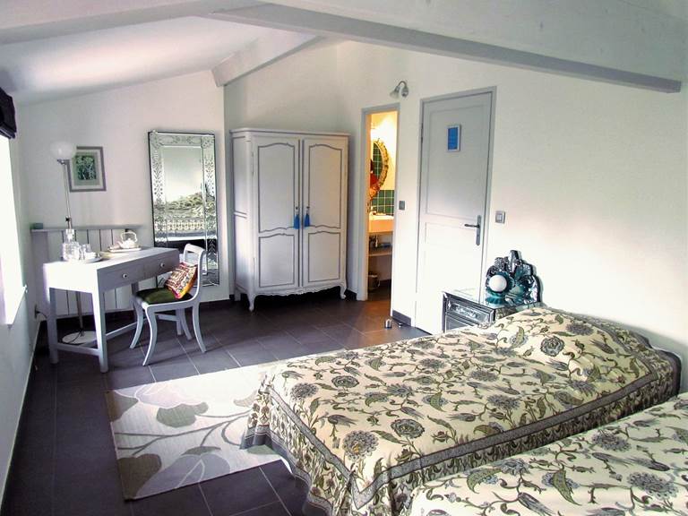 Chambre mansardée Mapsa de la Villa Chandra lits simples ou king