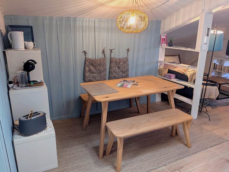 salle a manger 16 bis gite hotel