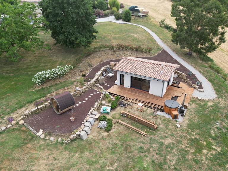 dji_fly_20250703_185032_736_1751554101061_photo-gallery