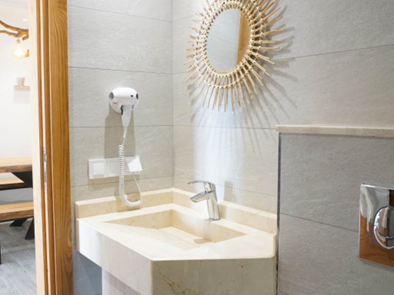 8ff7631efe3348184222c371f4c7077738c7e1d5b259c317c24d74664e3fcd2a-4bc330aba9_v0_w1024xh768_rDEF