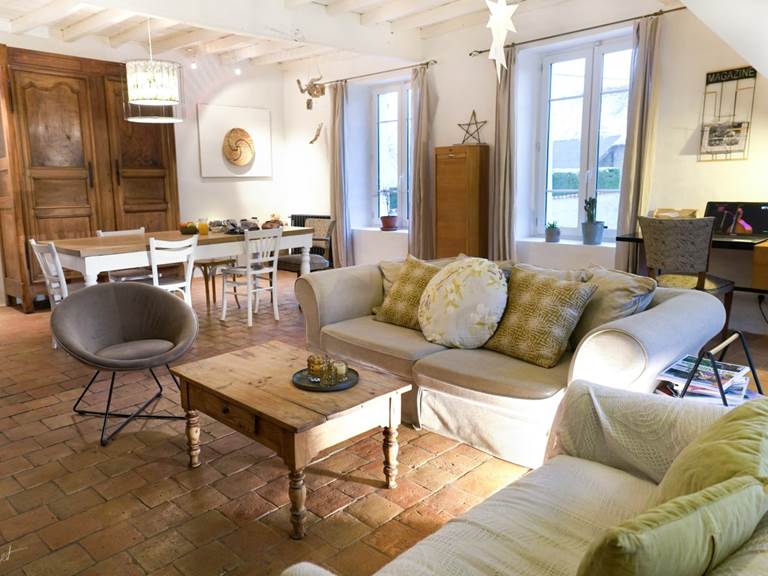 gite-repas-famille-saint-jean-davelanne