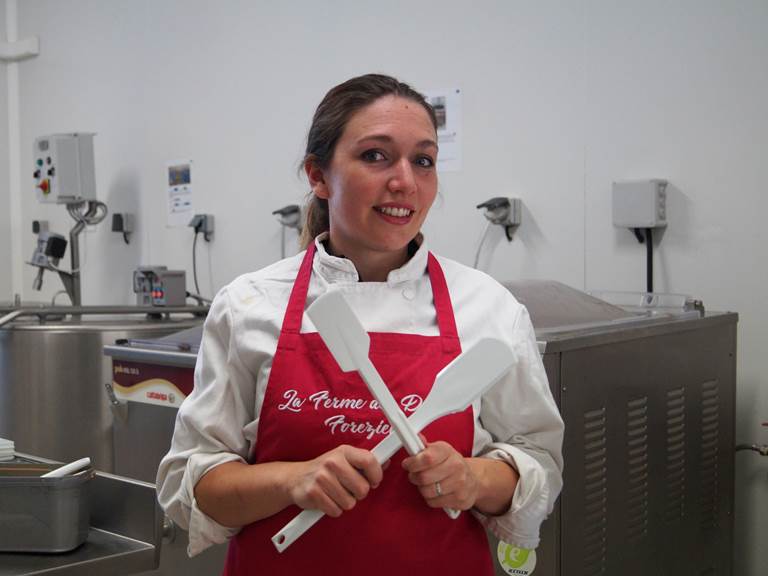 Julie_-_Ferme_des_delices-Anne-Sophie_CHARBONNIER___OT_Forez-Est-34353