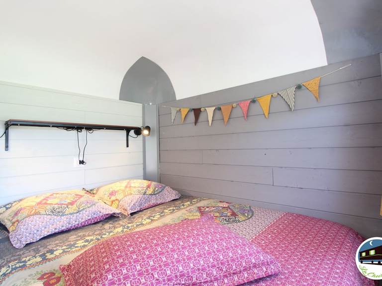 4 Gite la chevalerie 49170 roulotte loge des clowns