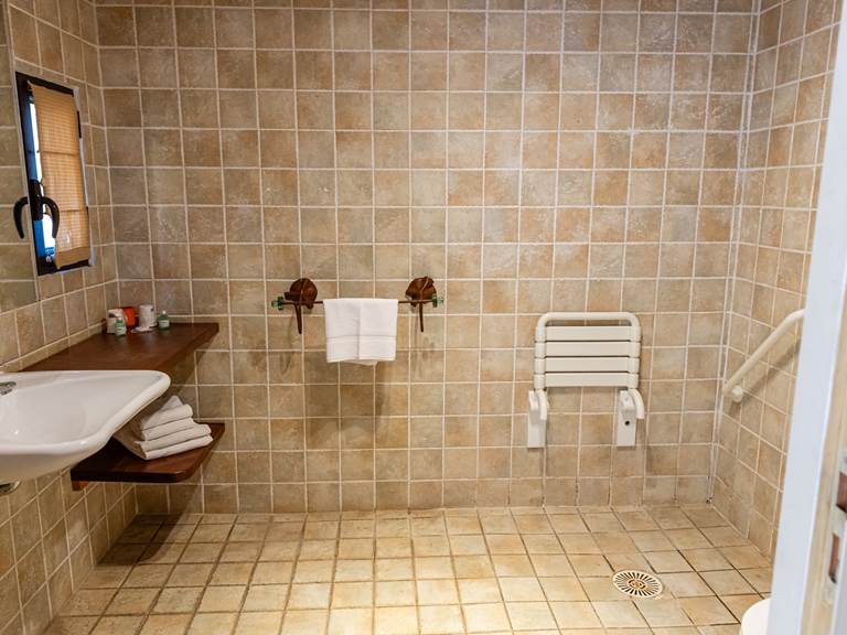 chambre-hotel-double-PMR-6