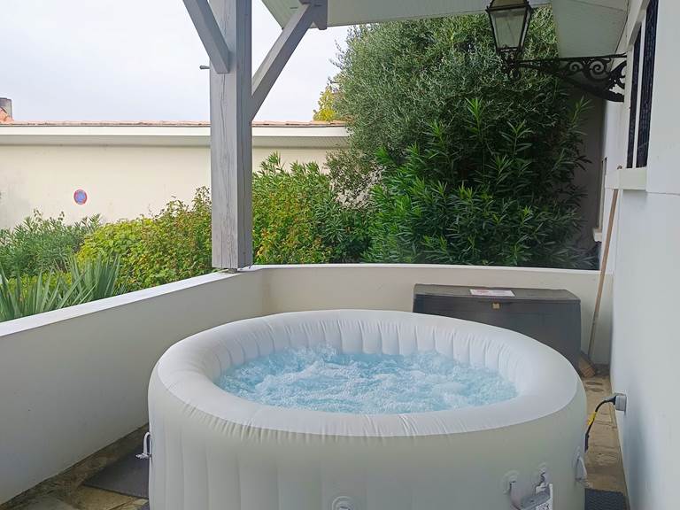 Jacuzzi en terrasse