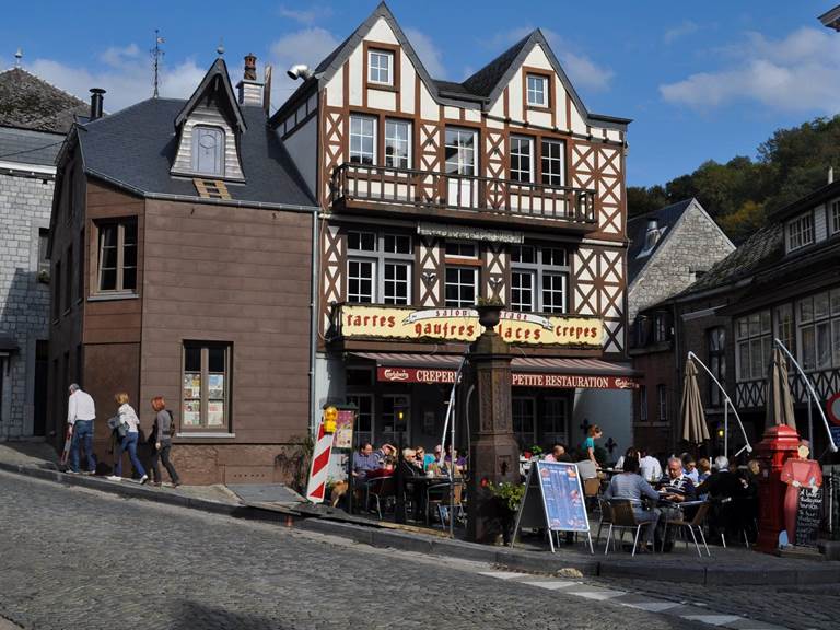 DURBUY, la plus petite ville d'Europe se situe à 25' de Xhignesse