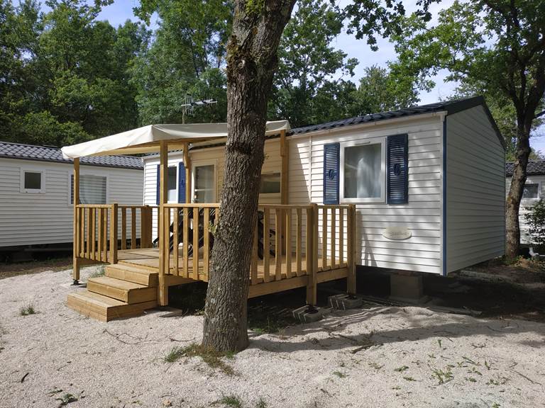 camping-bourgogne-confort-familles-activités-baignade-pêche-découverte