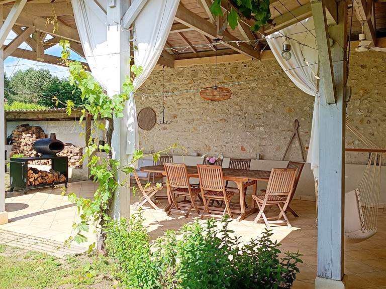 Gîtes, chambre d'hôtes et table d'hôtes gastronomique à Casteljaloux Lot et Garonne, piscine, jacuzzi et spa
