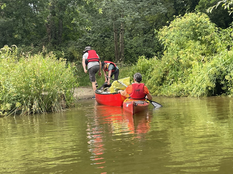 Arrivée au débarcadère à proximité du Cmaping des 2 Moulins à Bourg-des-Comptes