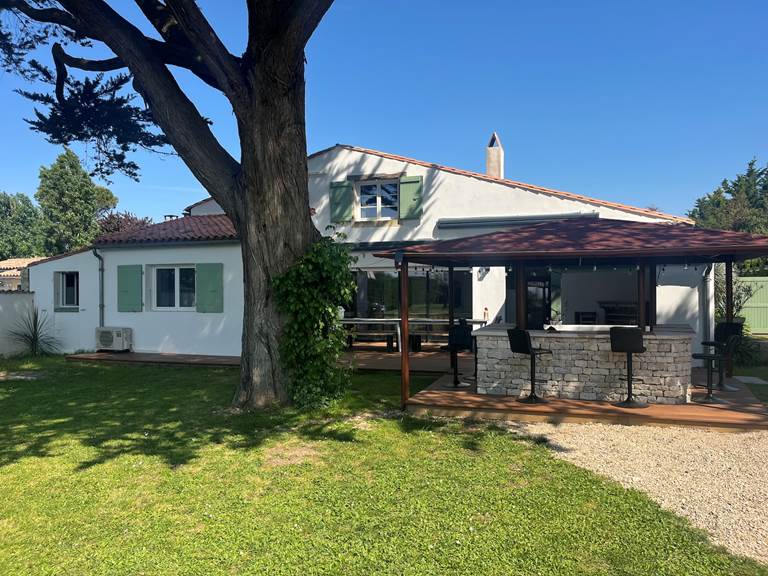 Logis-Les-Trois-Moulins-Ile-de-Ré-Barbecue-plancha