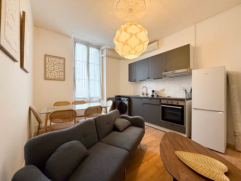 ID310 JAURES _ CANNES ACCOPMODATION4