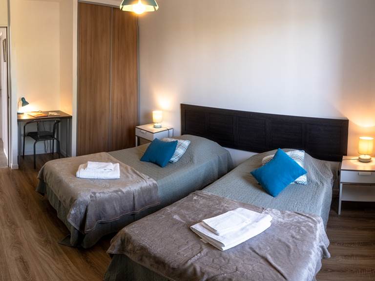 Chambre 2 avec lit double