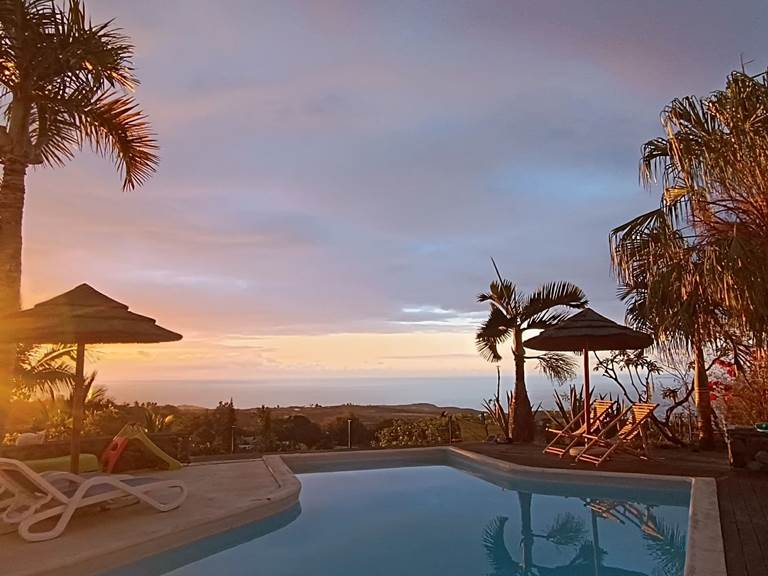 location villa piscine 97460