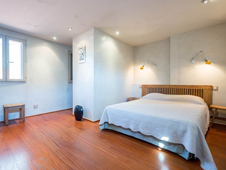 Loge de Mer - Lodge Urbain a Perpignan - Chambre Terre - Literie