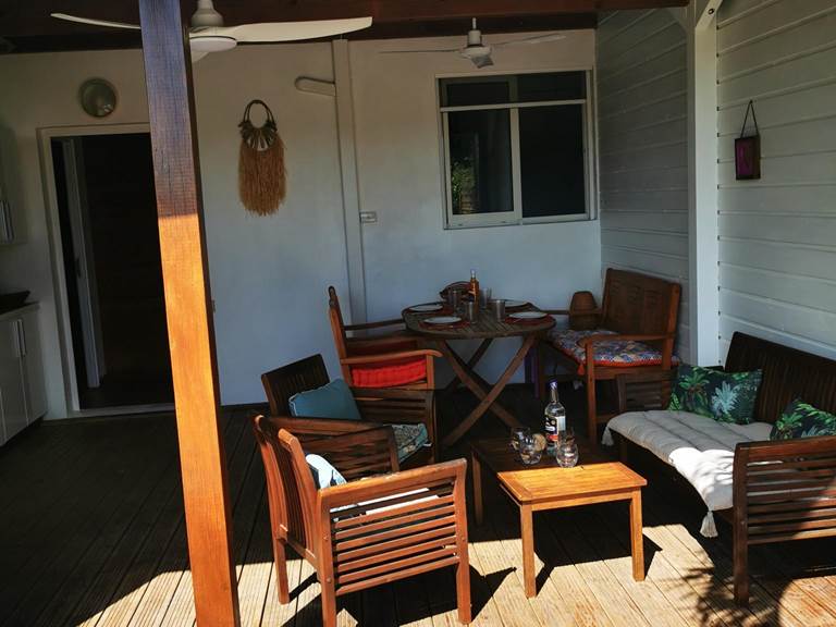 gite-horizon-balisiers-piscine-terrasse-bains-soleil