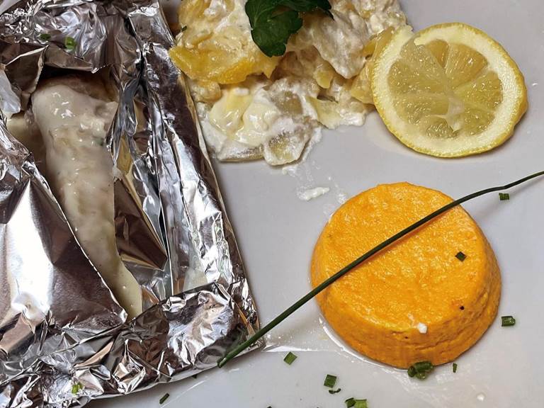 Filet de lieu en papillote et son beurre blanc