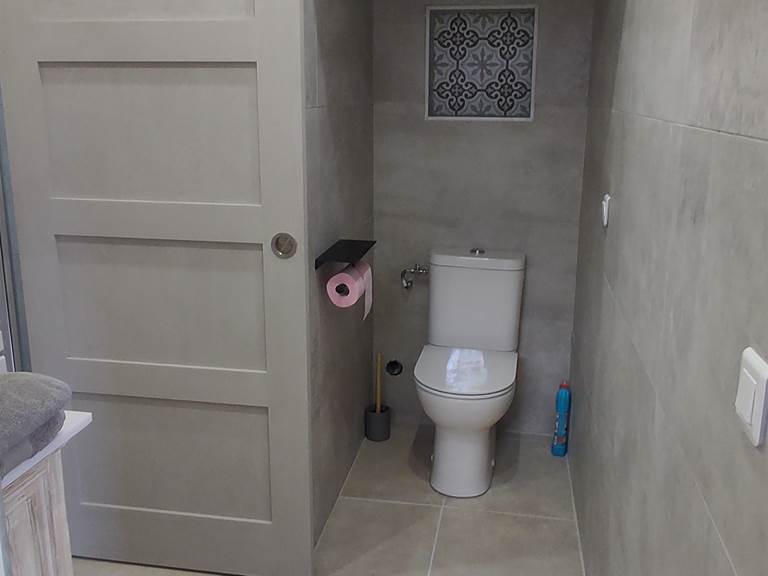 Gite du Mas Pékin-WC-Arles