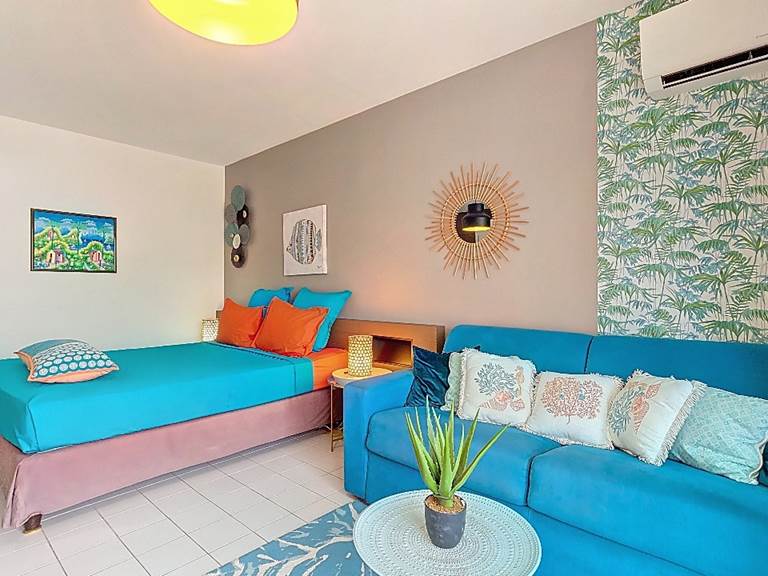 f1dbb8ef-41fa-4705-81cf-4b13f10575a4