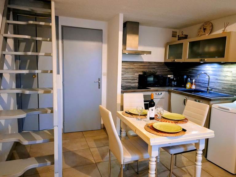 7090d73c-4222-4a12-9be2-e57fb078ce5c~1