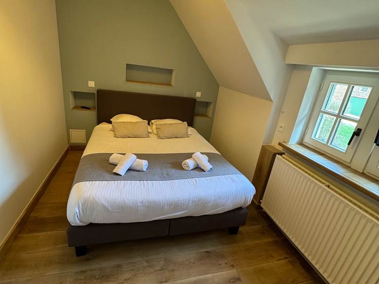 877e0b3b-c76b-42d7-83eb-8e9a842db1b6