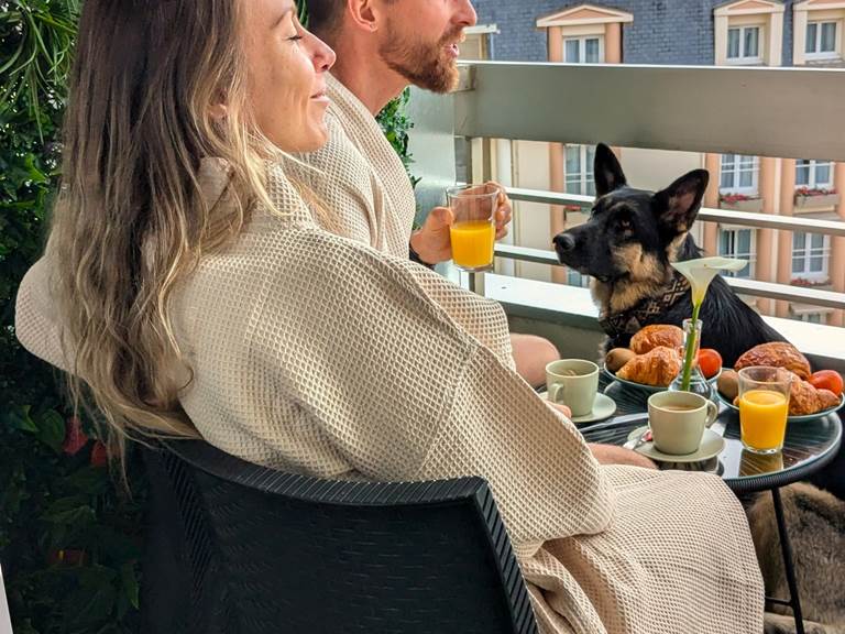 OCEAN 7 Terrasse au soleil levant