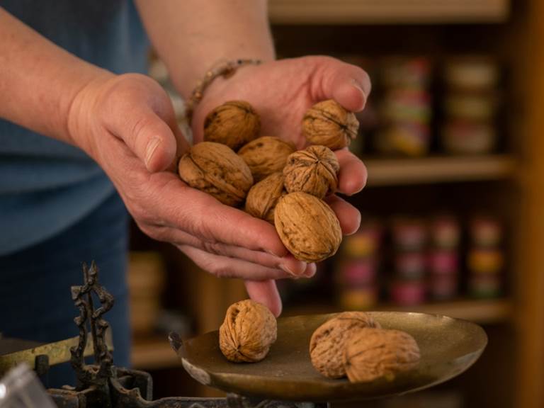 noix du domaine vendues en boutique