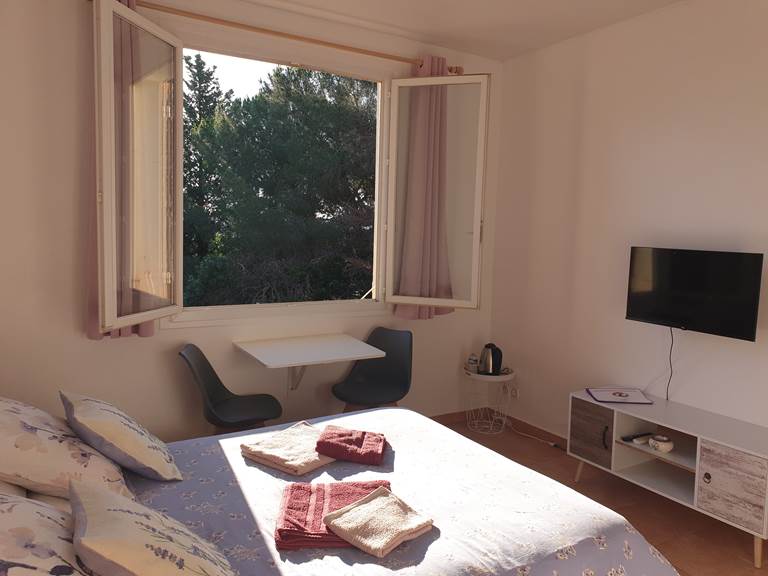 LES CHAMBRES DE MON P'TIT MAS - entre Béziers et Bessan - chambres d'hôtes dans une propriété rurale - chambre Provence-