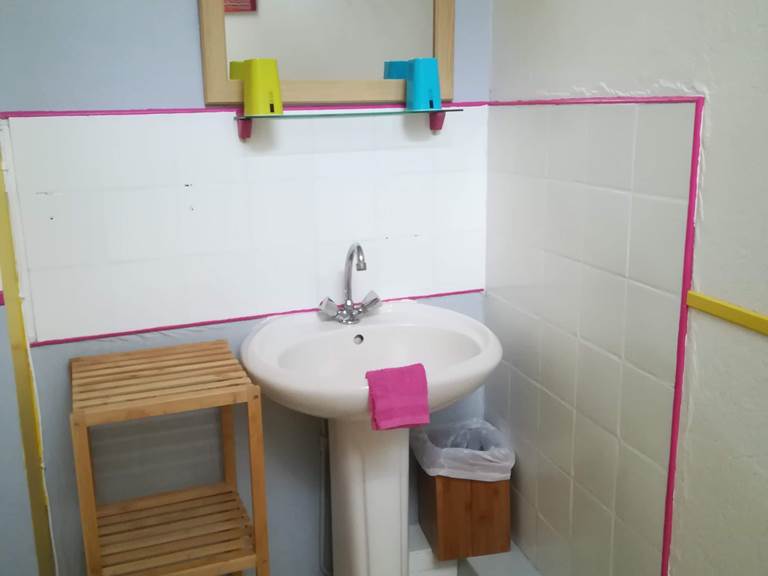lavabo dans la chambre