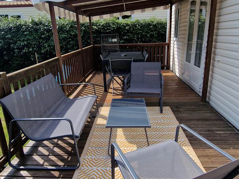 Terrasse semi-couverte MH 112