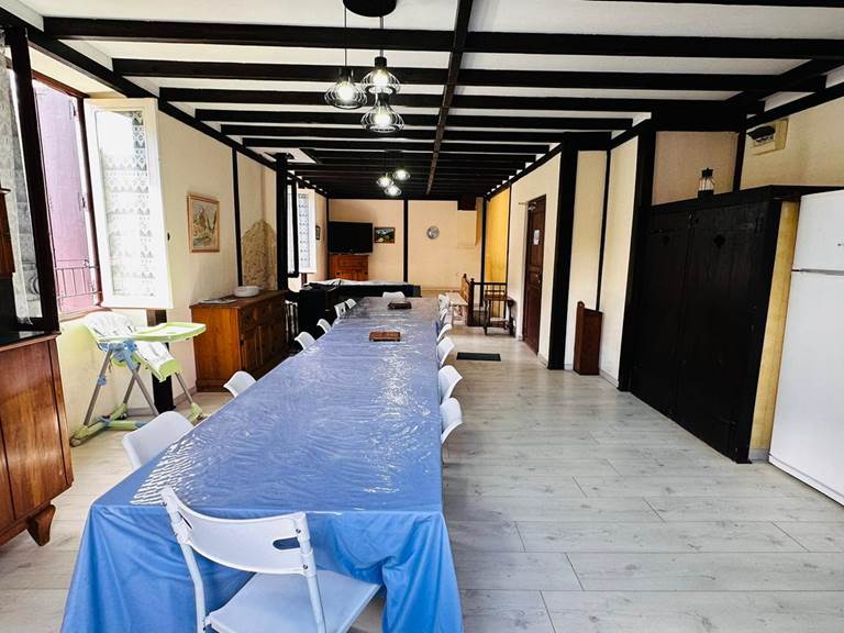 8a7b9939-518f-4362-aa7d-3dea9110a40a