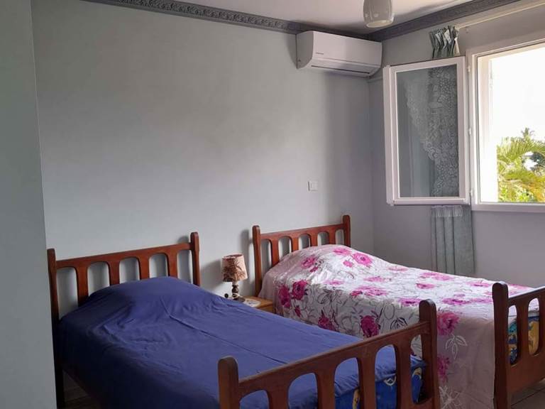 LOCATION SAISONNIÈRE LA VILLA HIBON - Chambre Deux Lits Simples