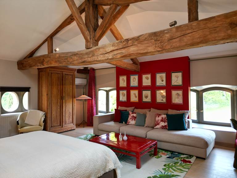 Master bed room