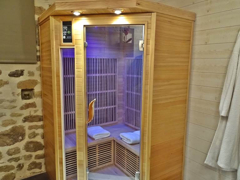 les instants voles jacuzzi privatif-romantique sauna
