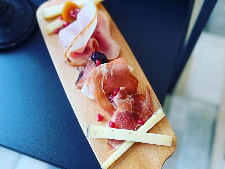 E27B50E8-04D0-497C-976F-3D55701E79D1