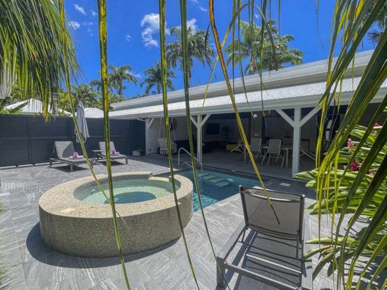 villa-jade-156949-1600-950-crop