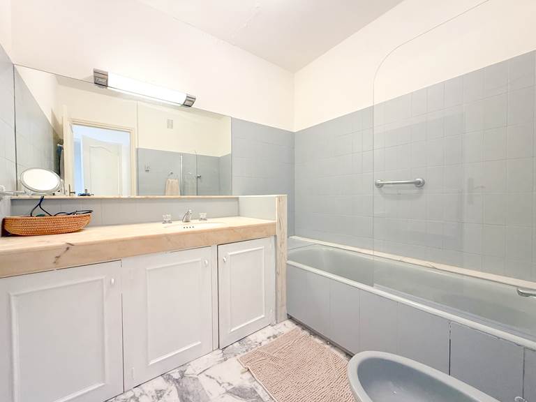 ID209-1BD POINTE CROISETTE1