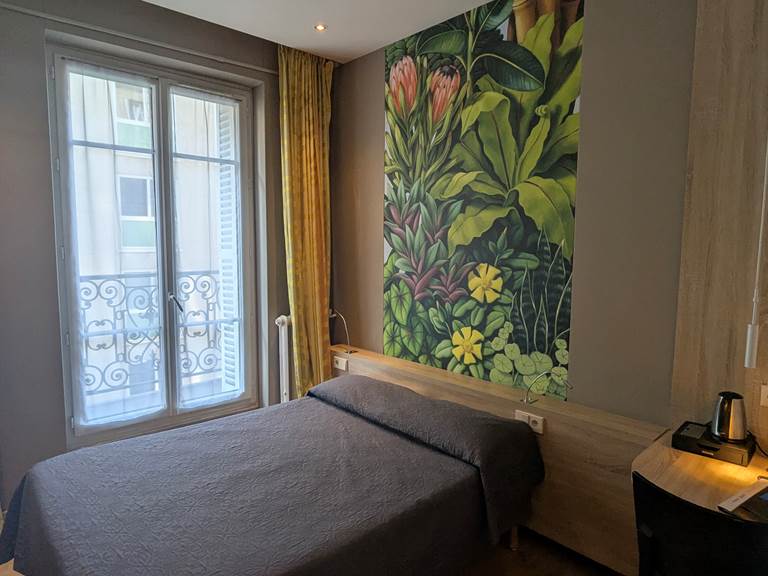 chambre double hotel jean bart pres jardin du luxembourg quartier latin
