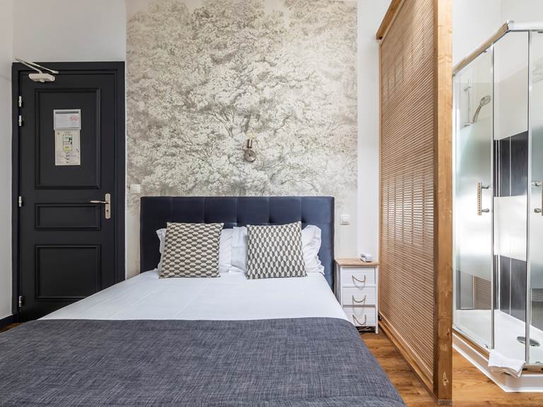 Chambre double standard au cœur de Biarritz