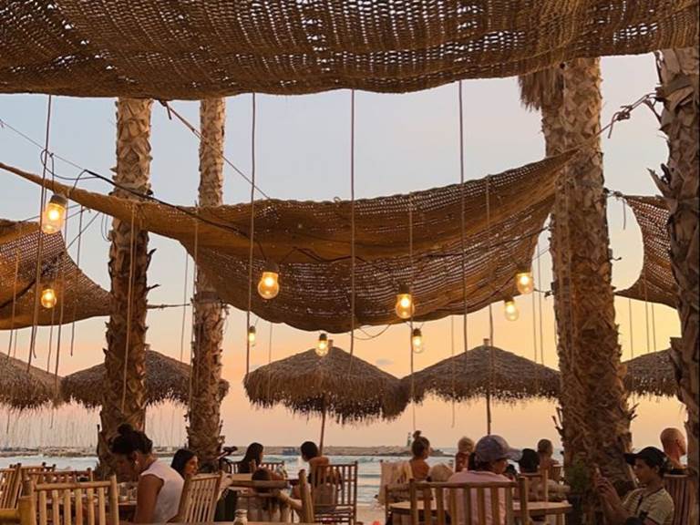 beach restaurant ??