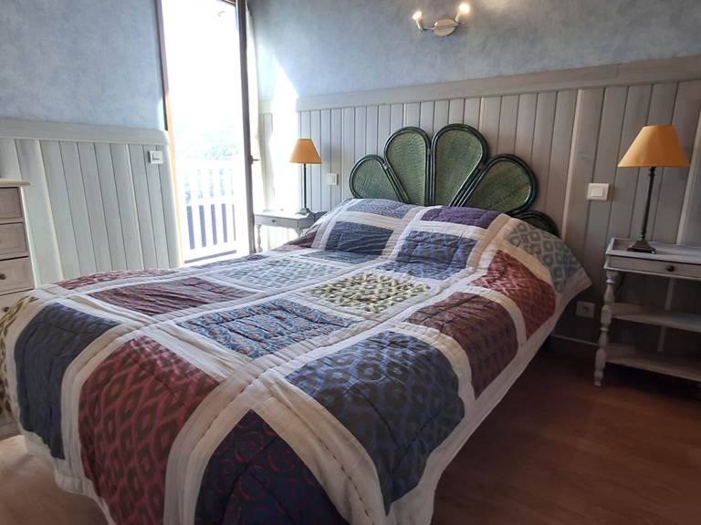 Chambre 2, lit de 140