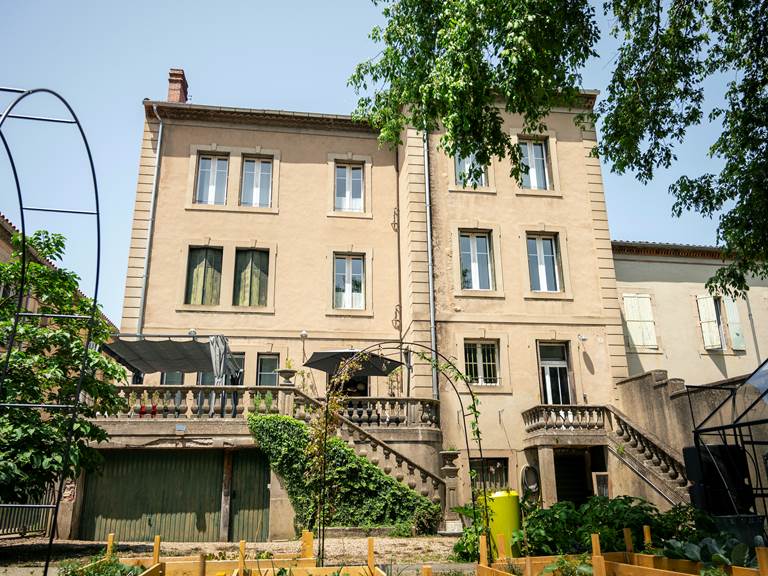 La Grande Maison Mazamet - Maison d'hotes - coté Jardin