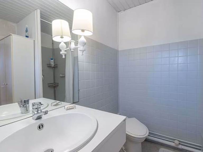 salle-de-bains-chambre-daniel-garesché