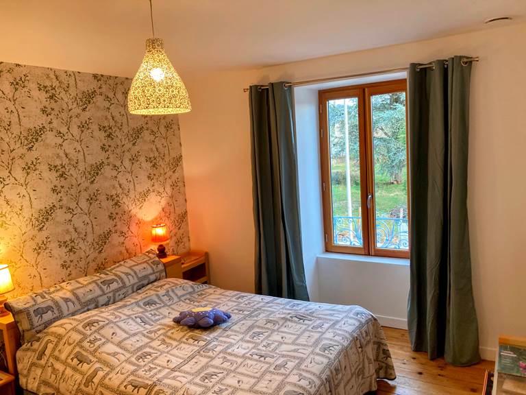 pipistrelles19-chambreshotes-gite-lacdesechemaille-meymac