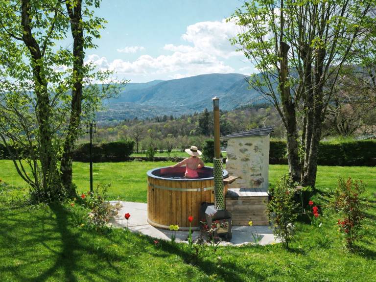 Bain nordique – Manoir du Colombier / Vue d’exception sur le Bugey