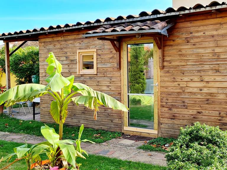 Cabane côté jardin : Tyni housse façon cabane en bois