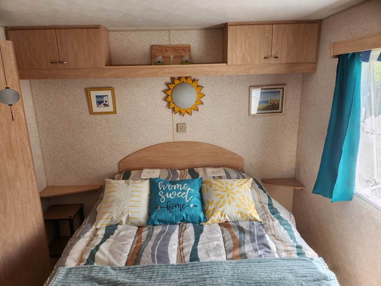 chambre double MOBIL-HOME DE PROPRIETAIRE 38