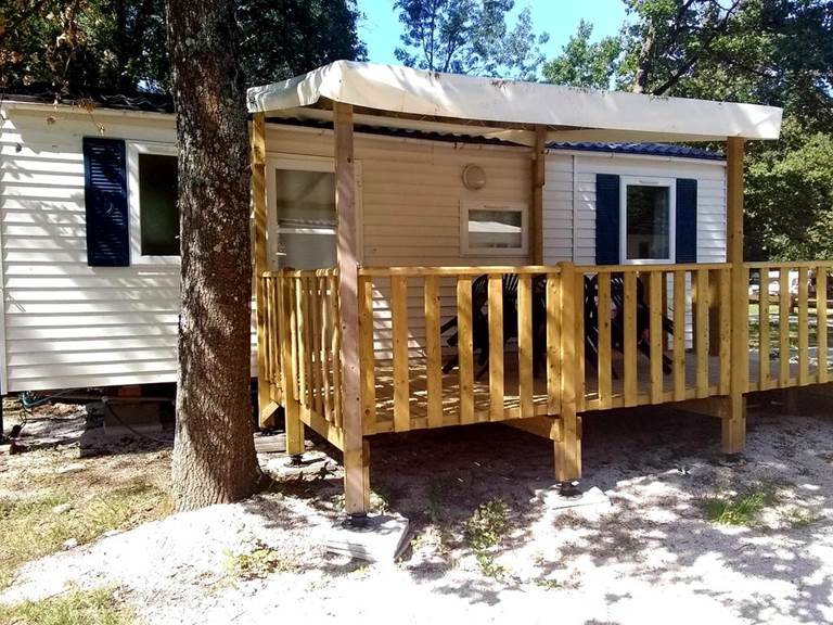 camping-bourgogne-confort-familles-activités-baignade-pêche-découverte