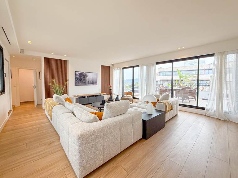ID221_Seaview-Croisette-Cannes2