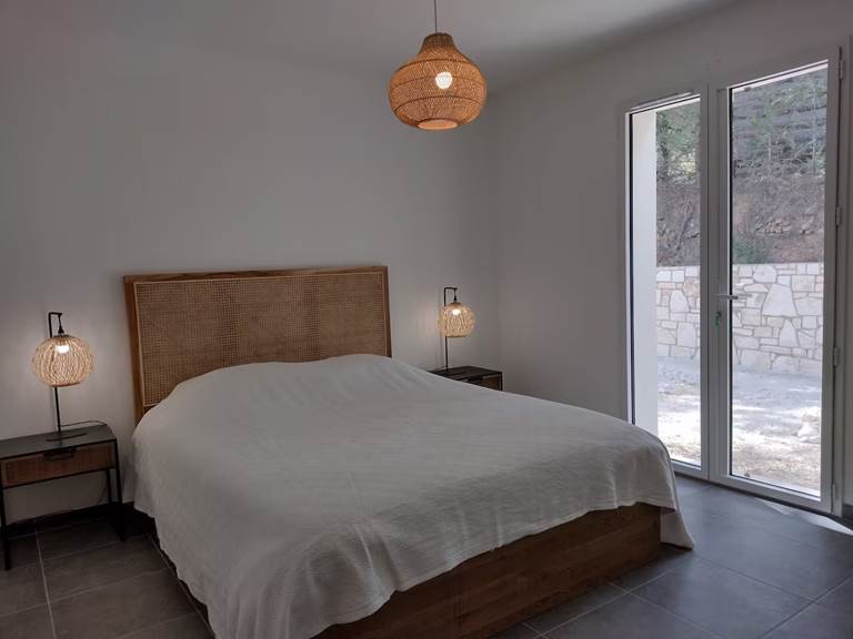 c928bb60-9325-4c33-b6c8-63e81459d930