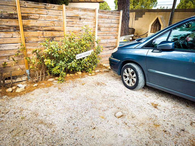 Place de parking privée